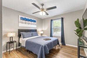 2 habitaciones, tabla de planchar con plancha y wifi gratis 