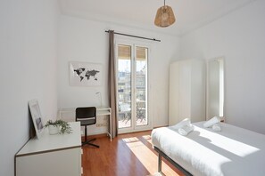 3 bedrooms, iron/ironing board, free WiFi