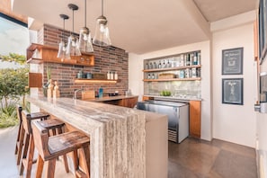 Frigorifero, microonde, forno, macchina per tè/caffè