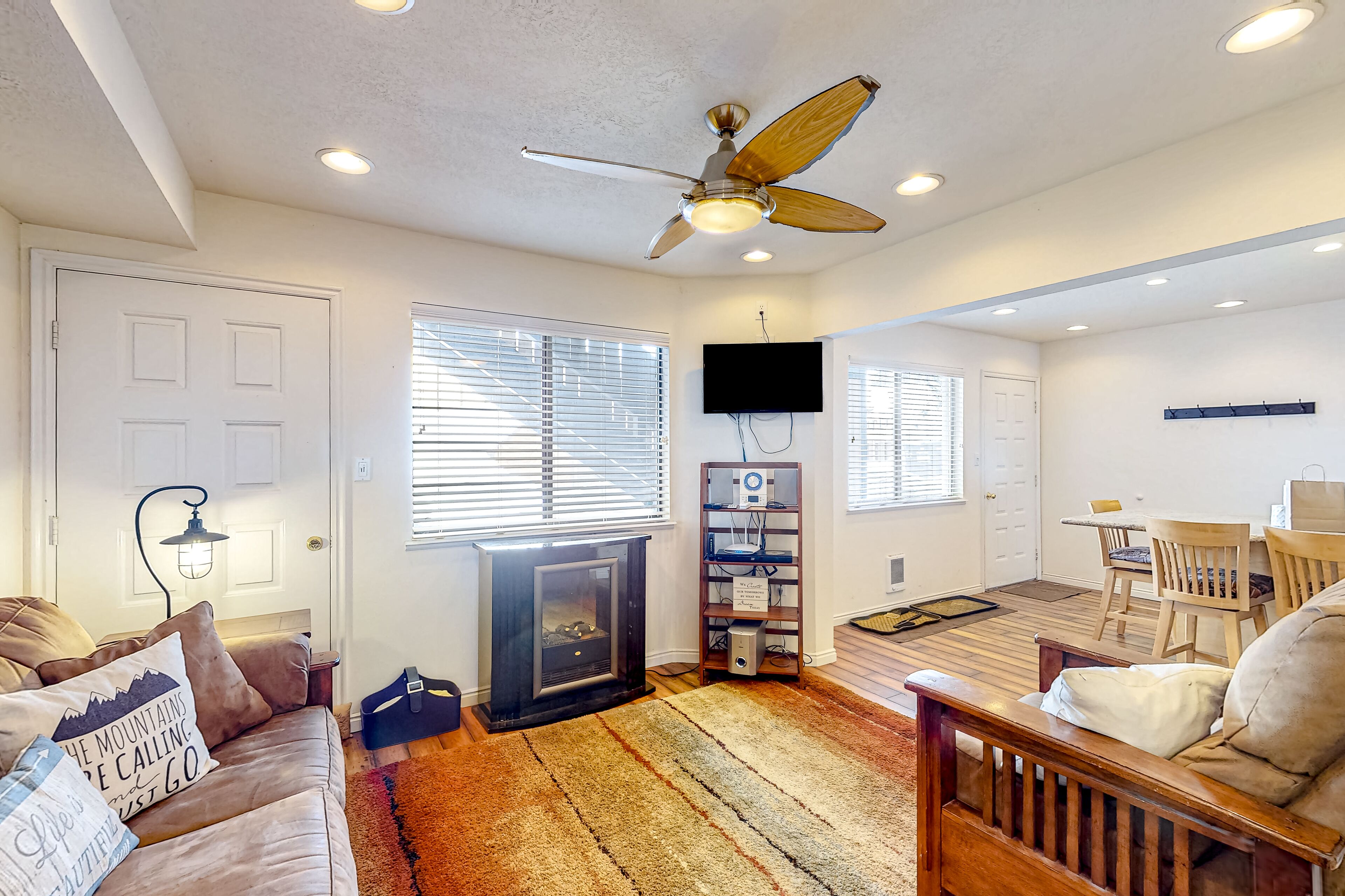 Dog-friendly condo near lifts & downtown with fireplace, grill, patio, streaming