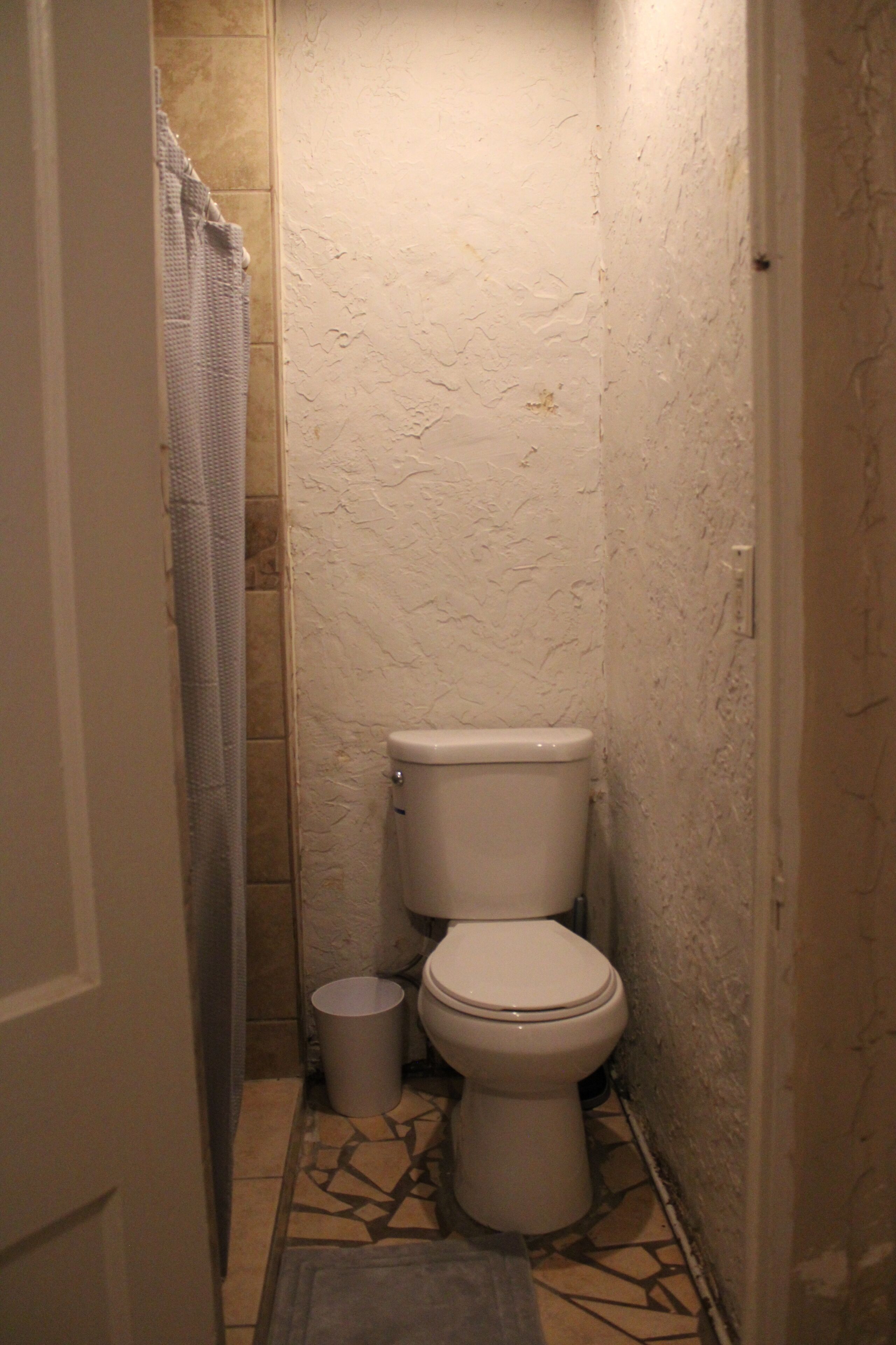 Minimalistic guest house