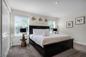 4 chambres, fer et planche à repasser, Wi-Fi, draps fournis