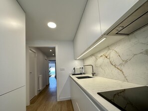 Fridge, microwave, oven, coffee/tea maker