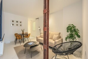 TV - Incredible Design Apartment 3ºED (Madrid)