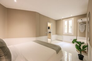 2 chambres, fer et planche à repasser, accès au Wi-Fi (inclus)