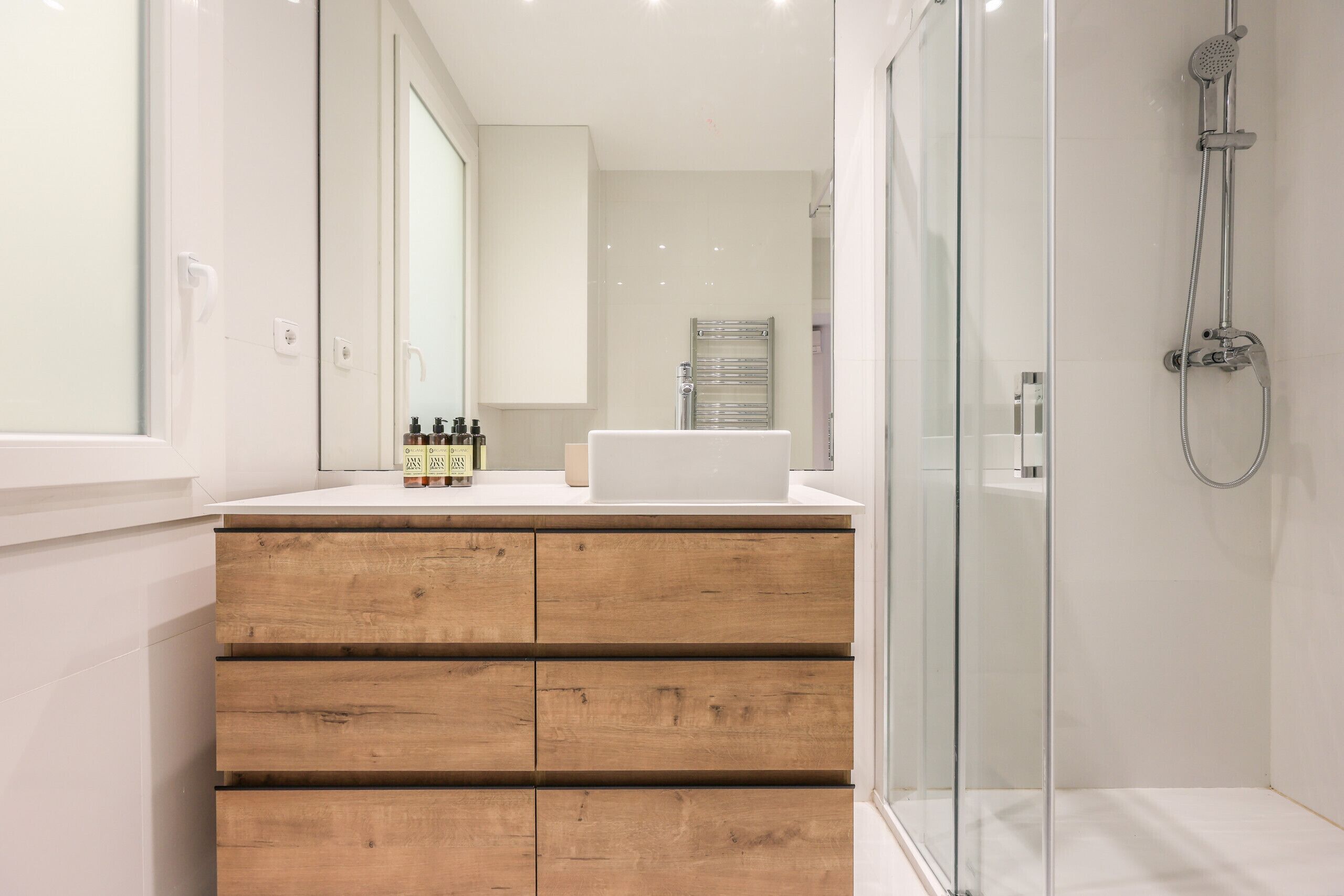 淋浴設備、風筒、提供毛巾、番梘