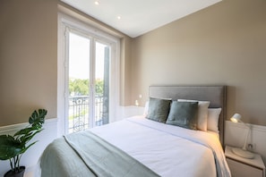 2 bedrooms, memory foam beds, iron/ironing board, free WiFi