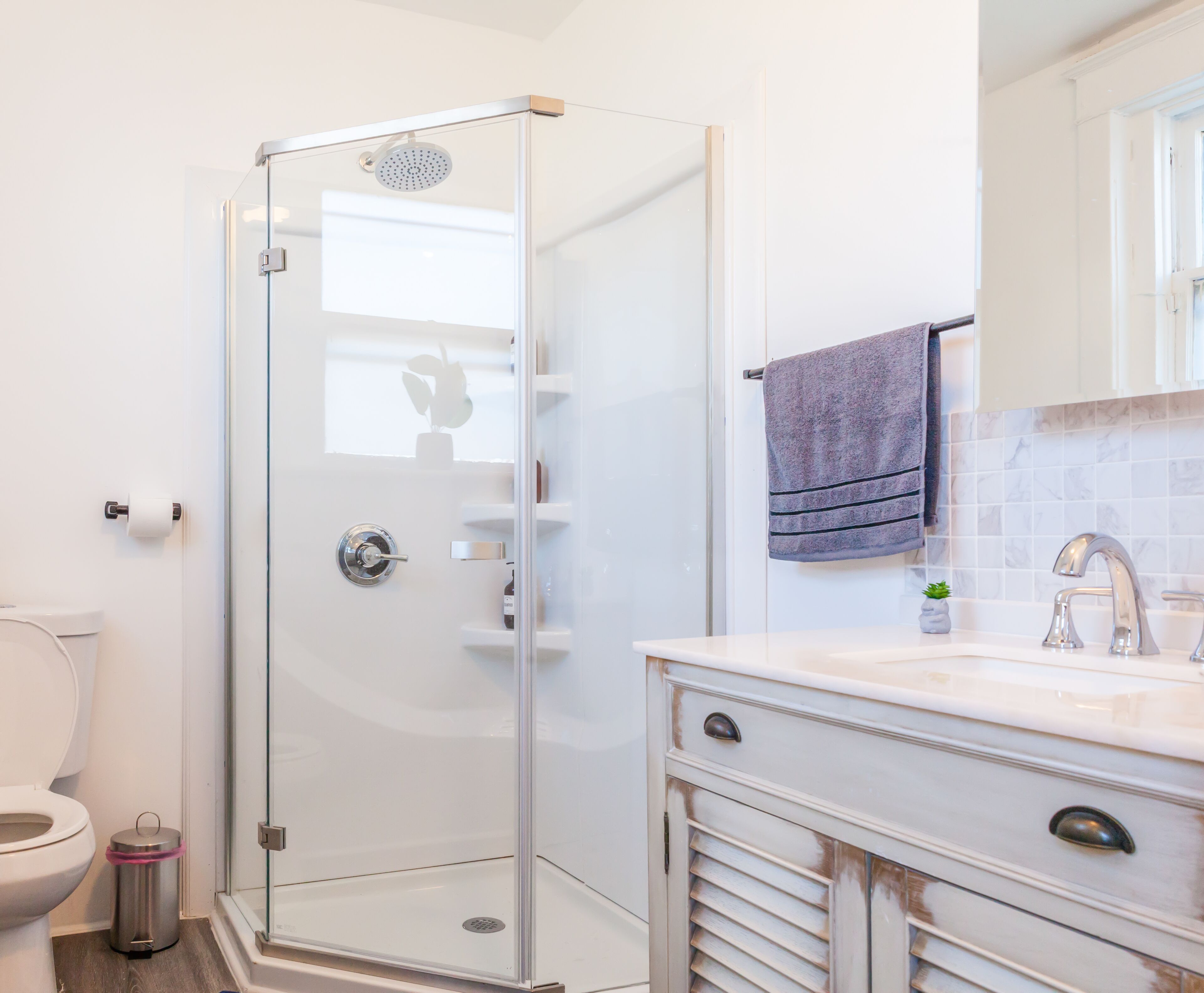 Luxury 2Bd in Lakeview+DT+Park+FastWifi+WorkDesk