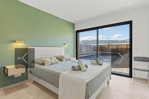 6 bedrooms, iron/ironing board, WiFi, bed sheets - Villa 14 Personnes, Piscine Chauffee 13x4 , Proche DES Plages (Lecci)