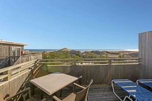 Outdoor dining - White Studio Apt w/ Balcony, Tub & Ocean view! (Amagansett)