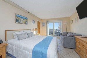 WiFi - Spectacular Views in Studio & 1 BTH Apt w/ Balcony (Amagansett)