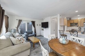 Téléviseur, bureau