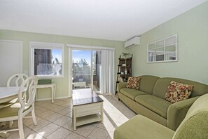 Fernseher, Tischtennisplatte