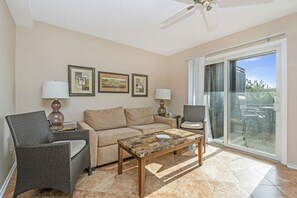 TV, table tennis - Live Comfortably in a Balcony 1 Bedroom Apt (Amagansett)