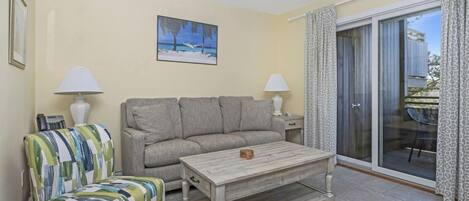 Fernseher, Tischtennisplatte