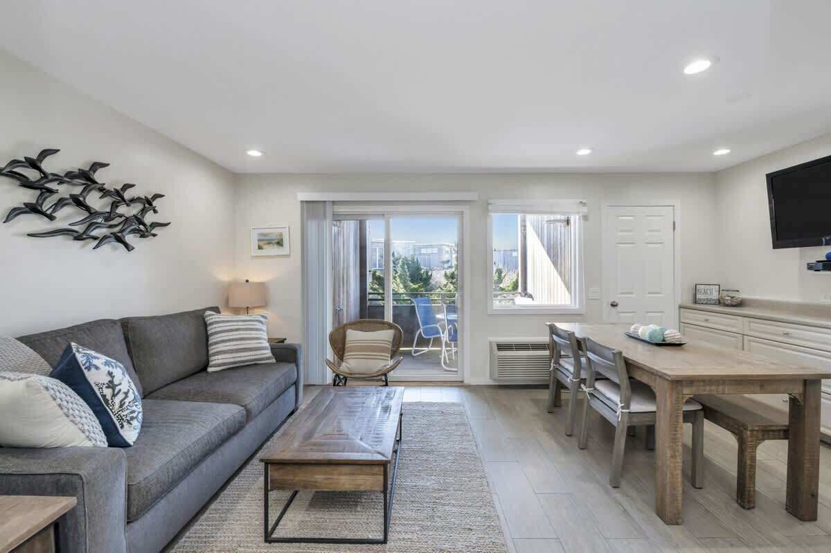 Fernseher, Tischtennisplatte