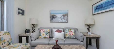 Fernseher, Tischtennisplatte