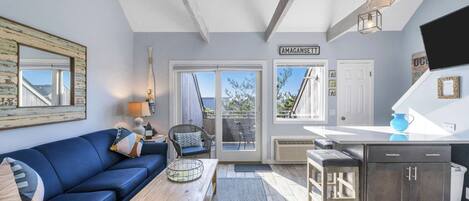 Fernseher, Tischtennisplatte