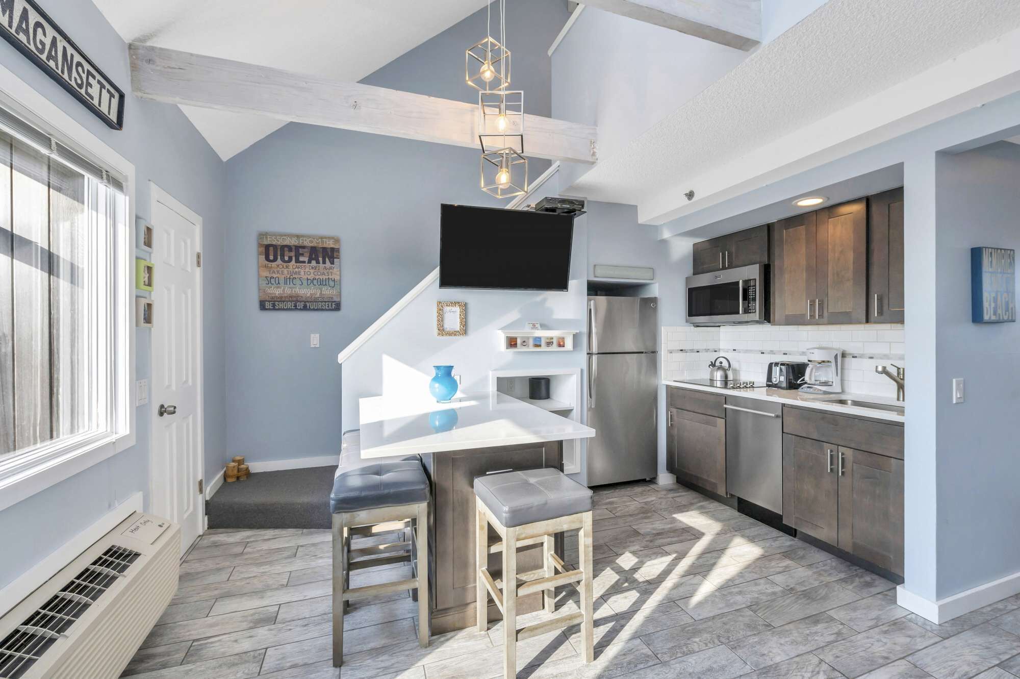 Køleskab, mikrobølgeovn, ovn, kogeplade