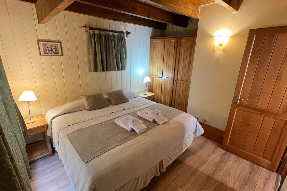 Minibar, caja de seguridad en la habitación y cunas gratuitas