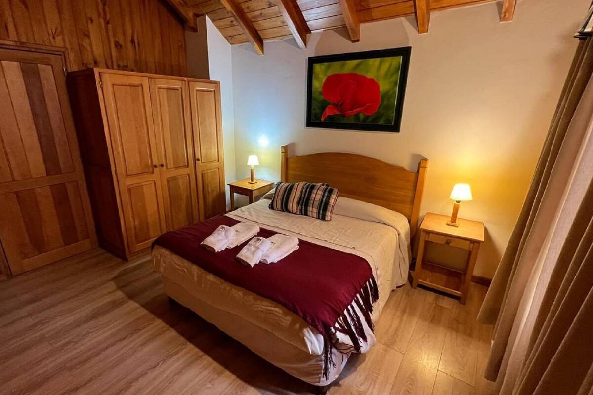 Minibar, brankas, tempat tidur bayi gratis, dan Wi-Fi gratis