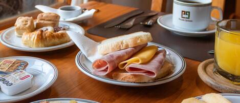 Breakfast meal