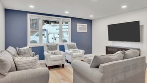 Byhus (Northside) | Opholdsområde | 50-tommers LED-tv med digitale kanaler, tv, Netflix