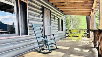 Ferienhütte, 1 Queen-Bett und Schlafsofa, Küche | Ausblick vom Zimmer