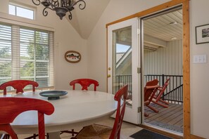 Dining - Cozy 2 level townhome with scenic views - SR # 47 (Driggs)