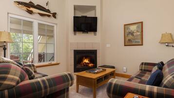 TV, fireplace, DVD player