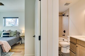 2 chambres, fer et planche à repasser, lit parapluie, Internet gratuit