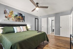 2 habitaciones, tabla de planchar con plancha y wifi gratis 