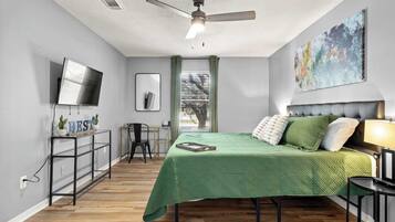 Iron/ironing board, free WiFi, bed sheets