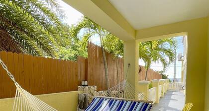 Andy's Inn 2 Bamboo Studio Suite - Charming Studio with beach access