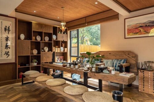 Utra·Dianchi Villa Hotel