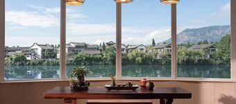 Yuequ Dianchi Lake Chinese Inn