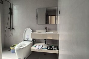 Bathroom - Nachi Denan Hotel (Shangri-La)