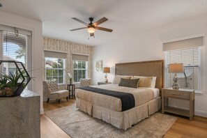 6 chambres, fer et planche à repasser, lit parapluie, Wi-Fi gratuit