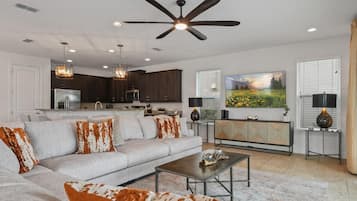 Smart TV, video games