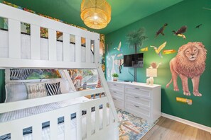 5 Schlafzimmer, Bügeleisen/Bügelbrett, Reisekinderbett, kostenloses WLAN