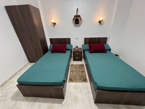 Deluxe dubbelrum eller tvåbäddsrum | Minibar, gratis wi-fi och sängkläder