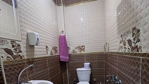 Deluxe Double Room | Bathroom - Giza pyramids view Homestay  (Giza)