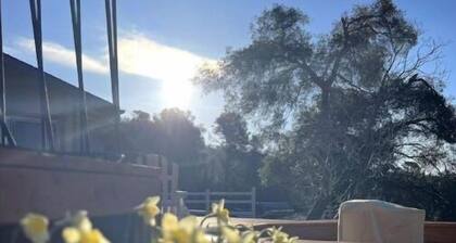 Yosemite's Nature Tranquility- EV charging/Deer viewing/Family Friendly Home