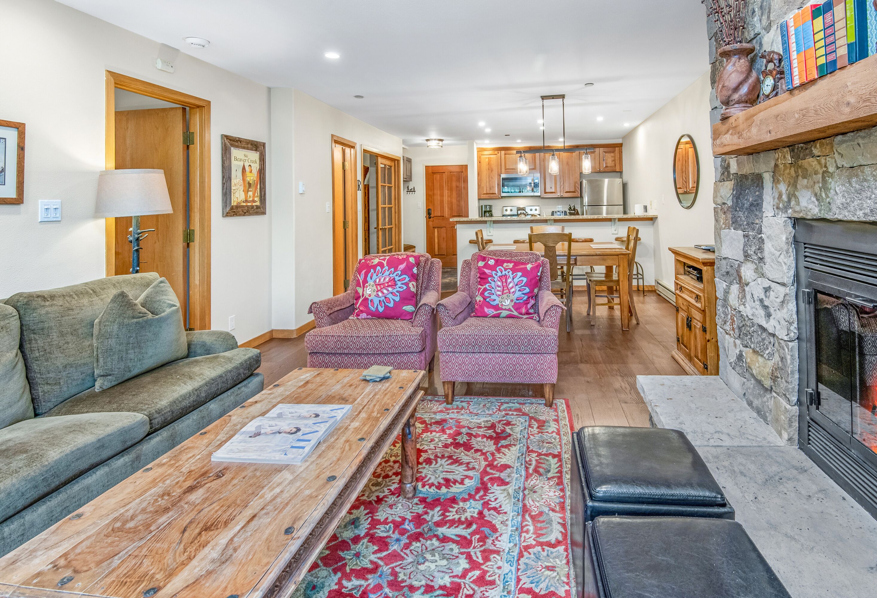 Ski In/out with HOT TUB! Creekside, Walk to Ski School & Restaurants! BC Village