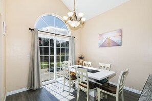 تناول الطعام