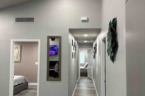 2 Schlafzimmer, Zimmersafe, Bügeleisen/Bügelbrett, kostenloses WLAN