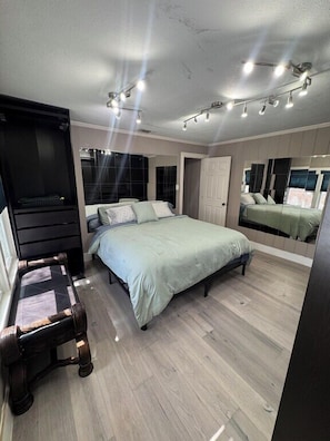 4 habitaciones, tabla de planchar con plancha y wifi gratis