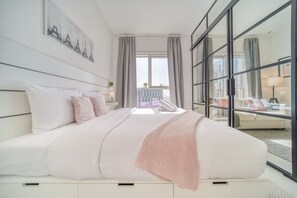 1 bedroom, in-room safe, iron/ironing board, free WiFi