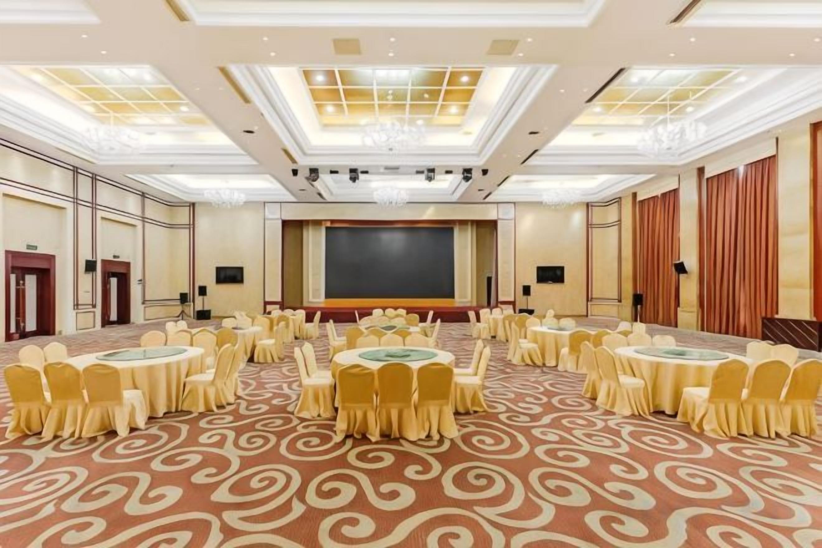 Banquet hall