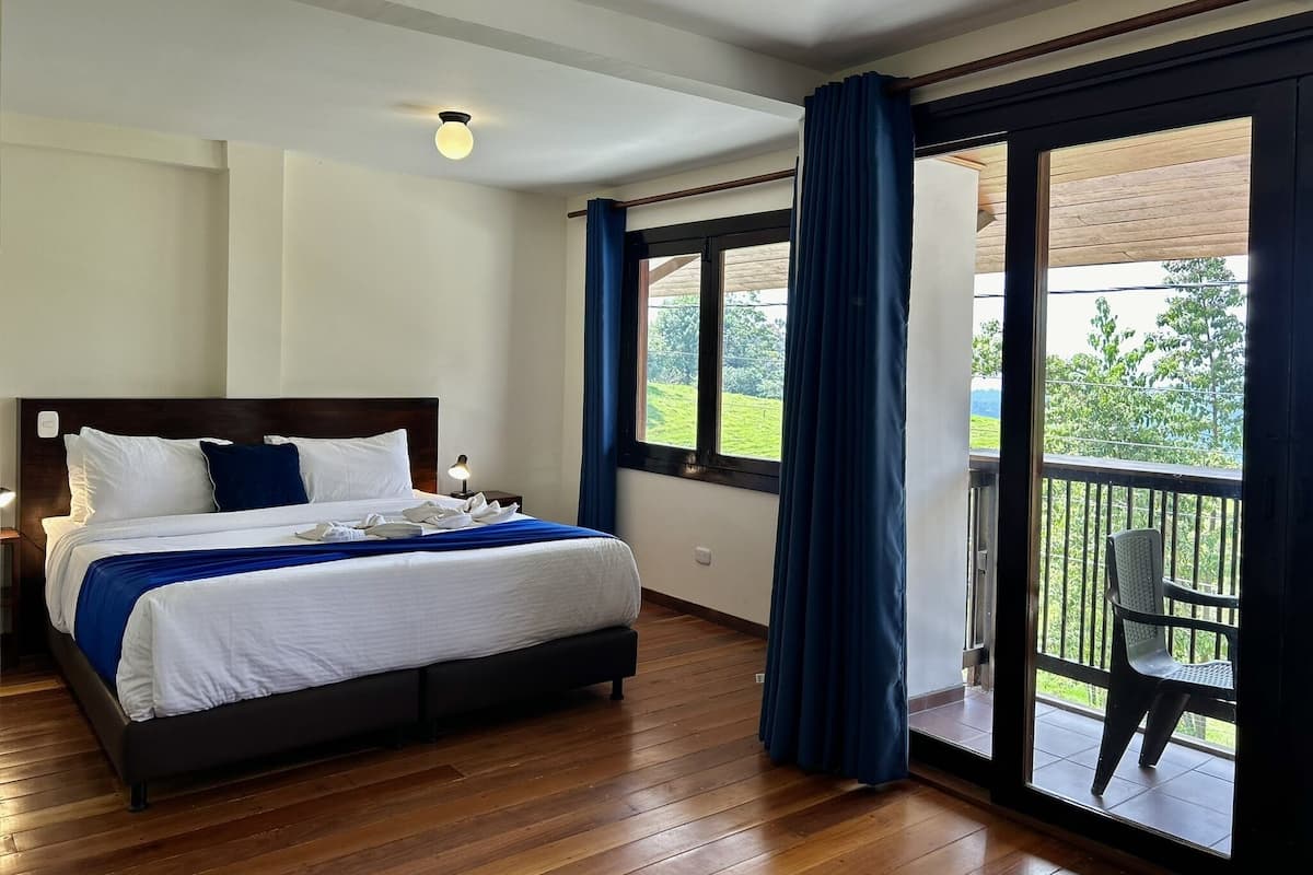 1 slaapkamer, luxe beddengoed, een kluis op de kamer